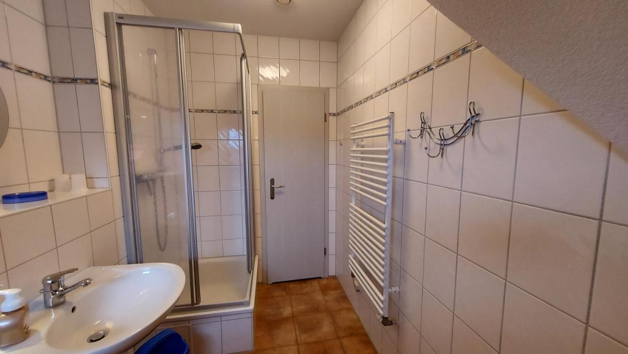 Ferienwohnung Im Uhlenhuus Wiek auf Rügen Eksteriør bilde