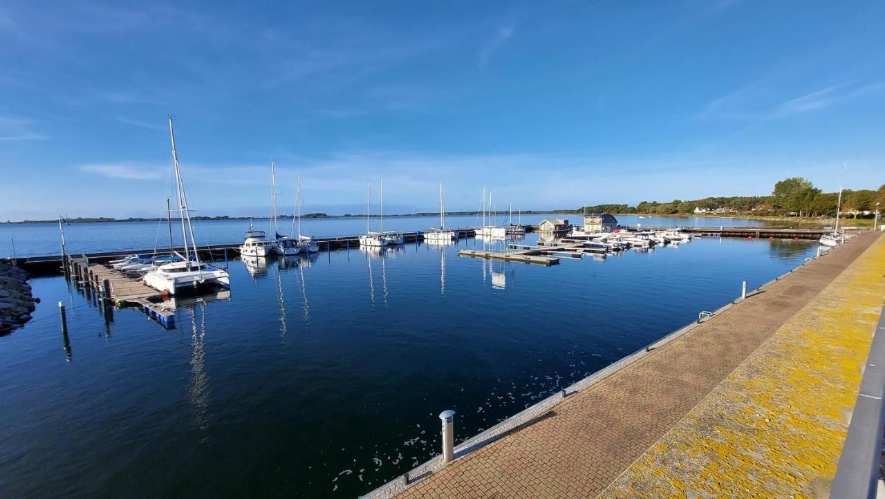 Ferienwohnung Im Uhlenhuus Wiek auf Rügen Eksteriør bilde