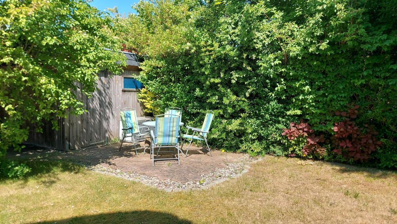Ferienwohnung Im Uhlenhuus Wiek auf Rügen Eksteriør bilde